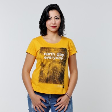 T-shirt Earth Zoo Feminina - Earth Day Everyday Mostarda